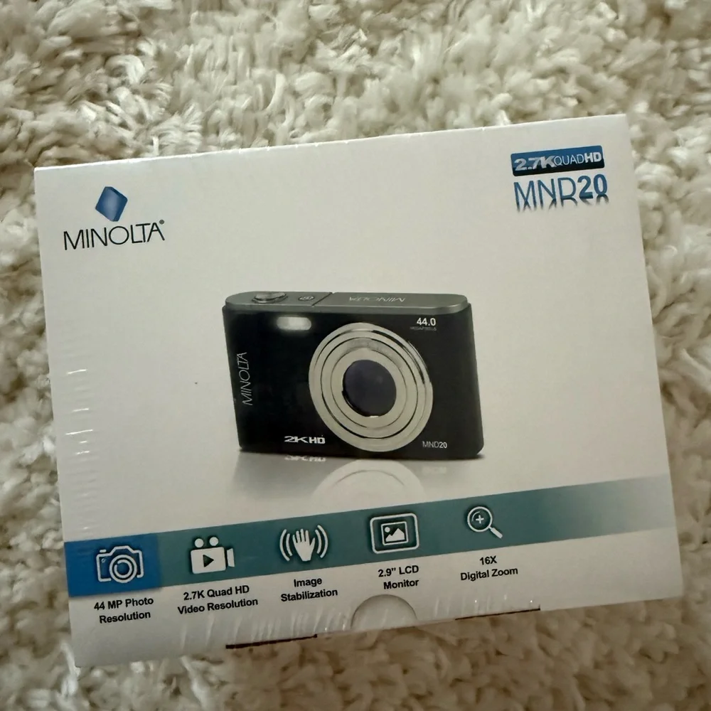 MNR20 Digital Camera